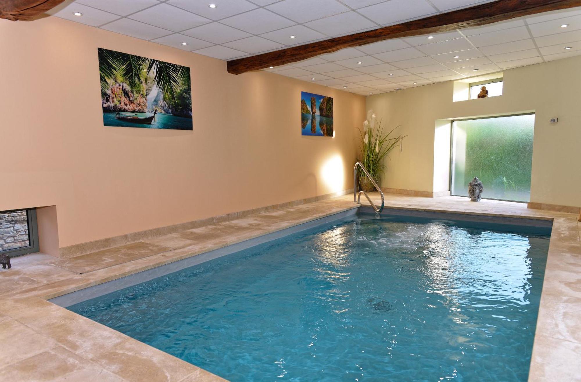 Ferienhaus Mon Petit Paradis, Piscine Interieure Chauffee Privative Lournand