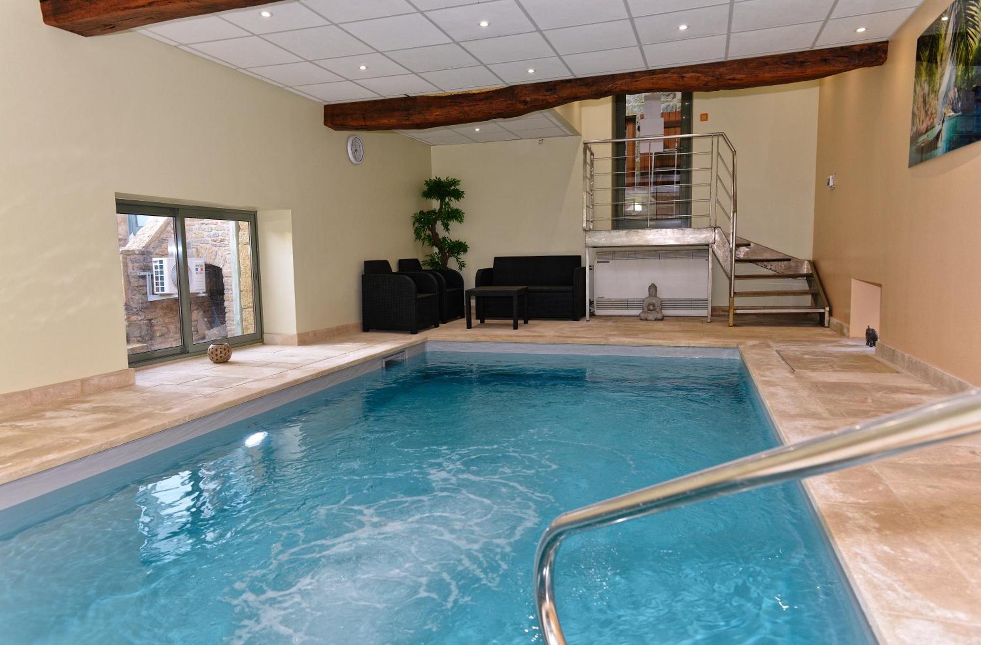 Mon Petit Paradis, Piscine Interieure Chauffee Privative Ferienhaus